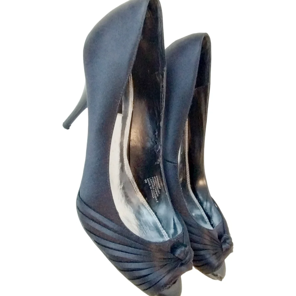 WHITE House/‎ BLACK Market Heels Women's 9M